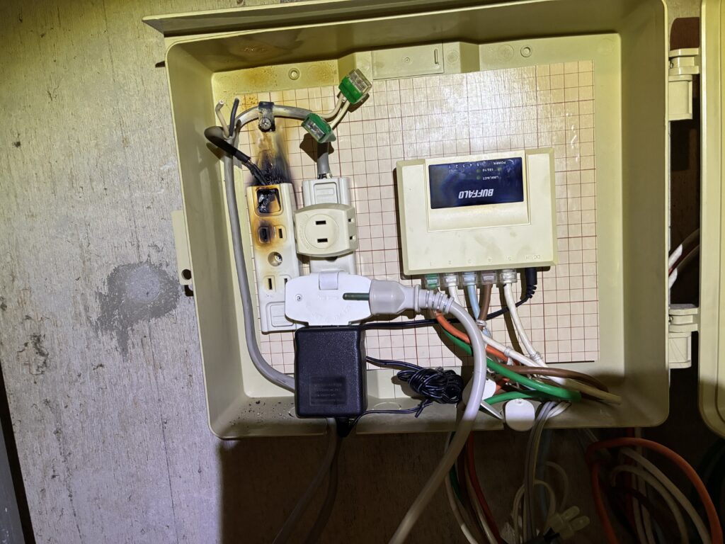 コンセントの焼損　改修後