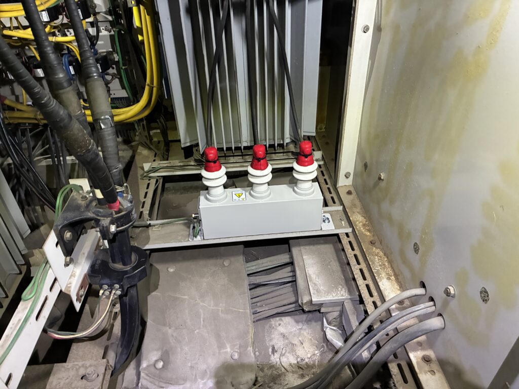 コンデンサ更新完了