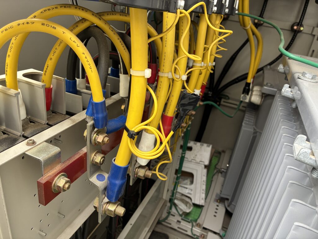 外れている配線